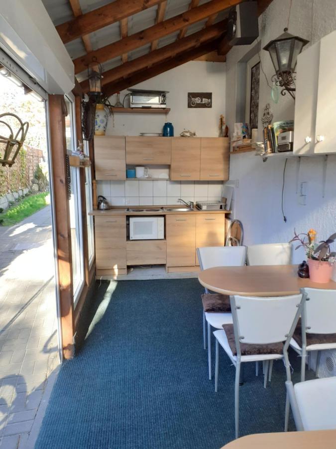 Wynajem Apartamentow I Pokoi. Устроне Морске Екстериор снимка
