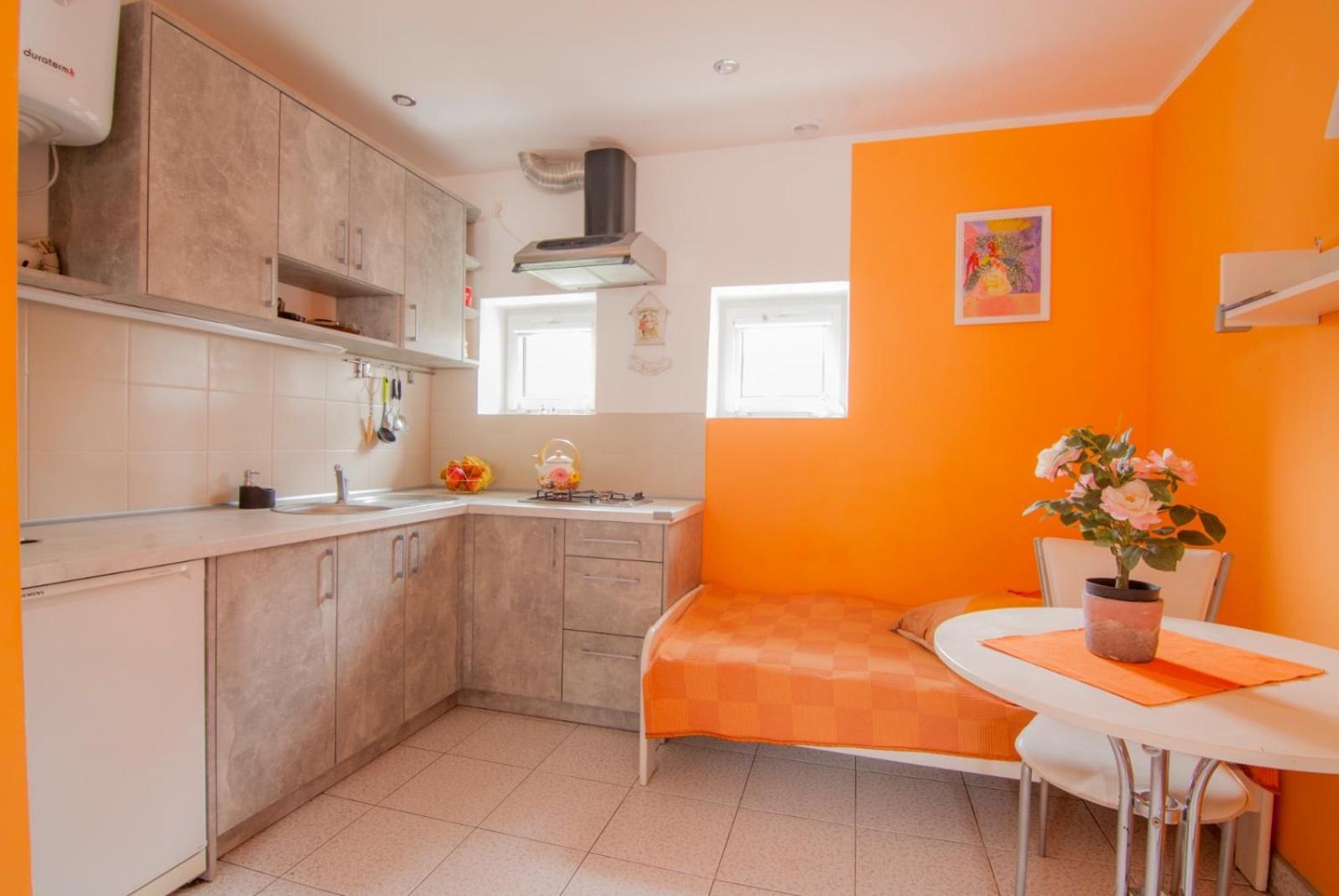 Wynajem Apartamentow I Pokoi. Устроне Морске Екстериор снимка